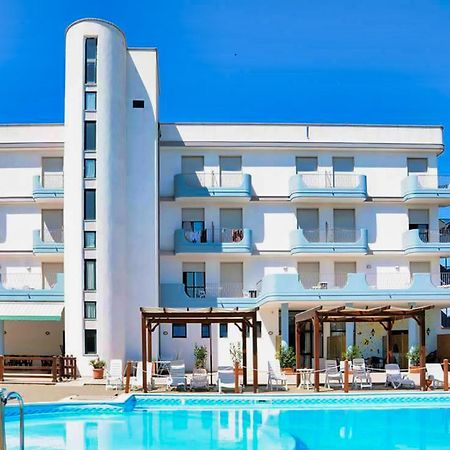 Hotel Villaggio Aurora ซานเปียโตร อิน เบวานญา ภายนอก รูปภาพ